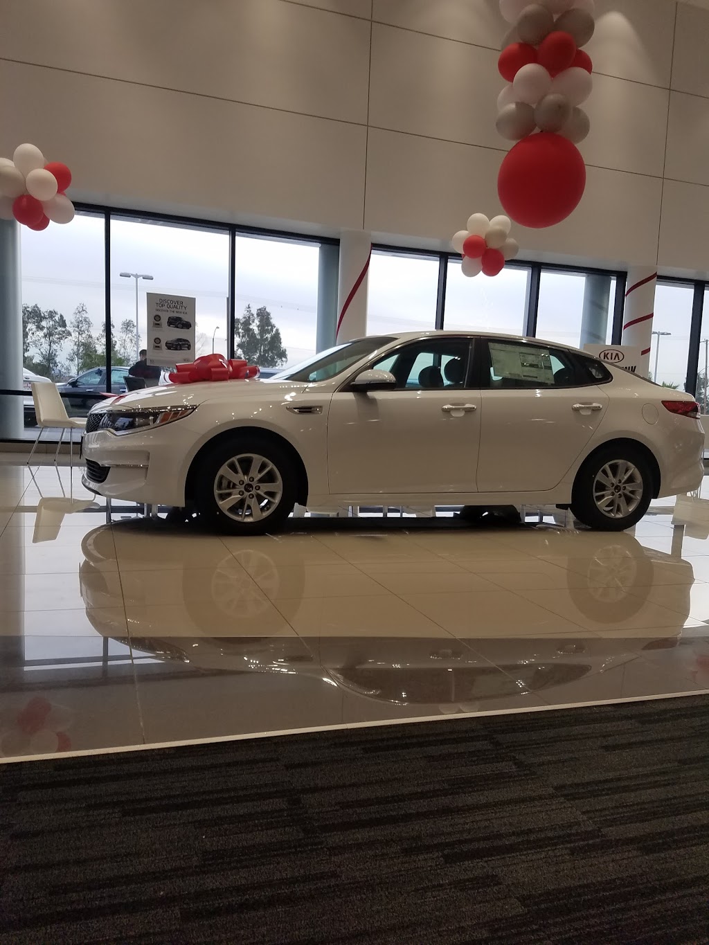 Valley Kia of Fontana | 16272 S Highland Ave, Fontana, CA 92336, USA | Phone: (909) 829-5978