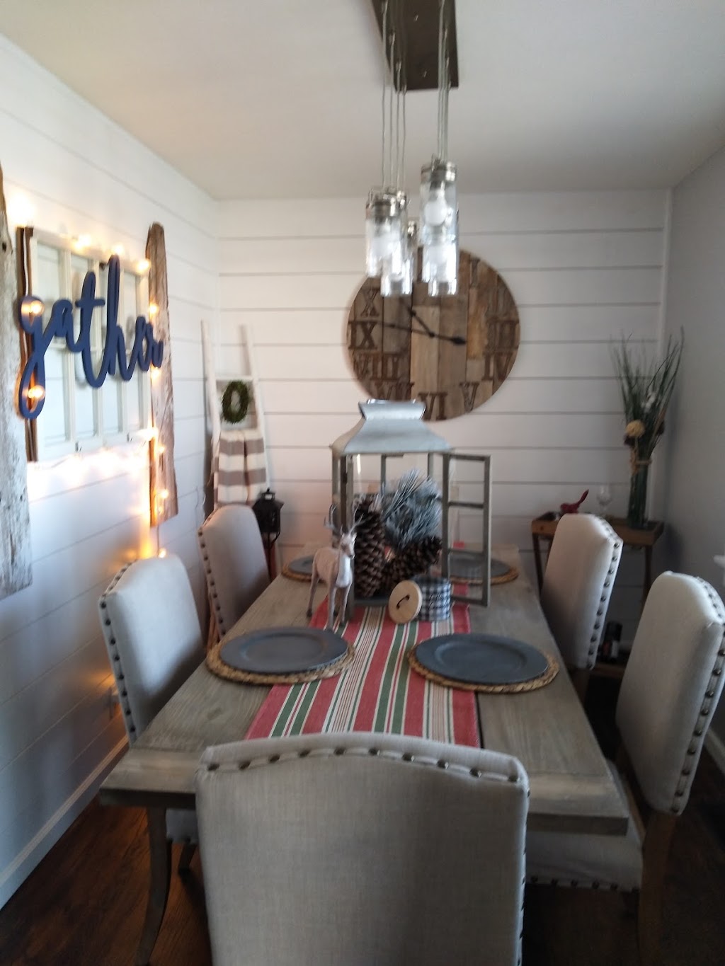 Montclaire Shopping Center | 1500 Troy Rd, Edwardsville, IL 62025, USA | Phone: (636) 287-2700