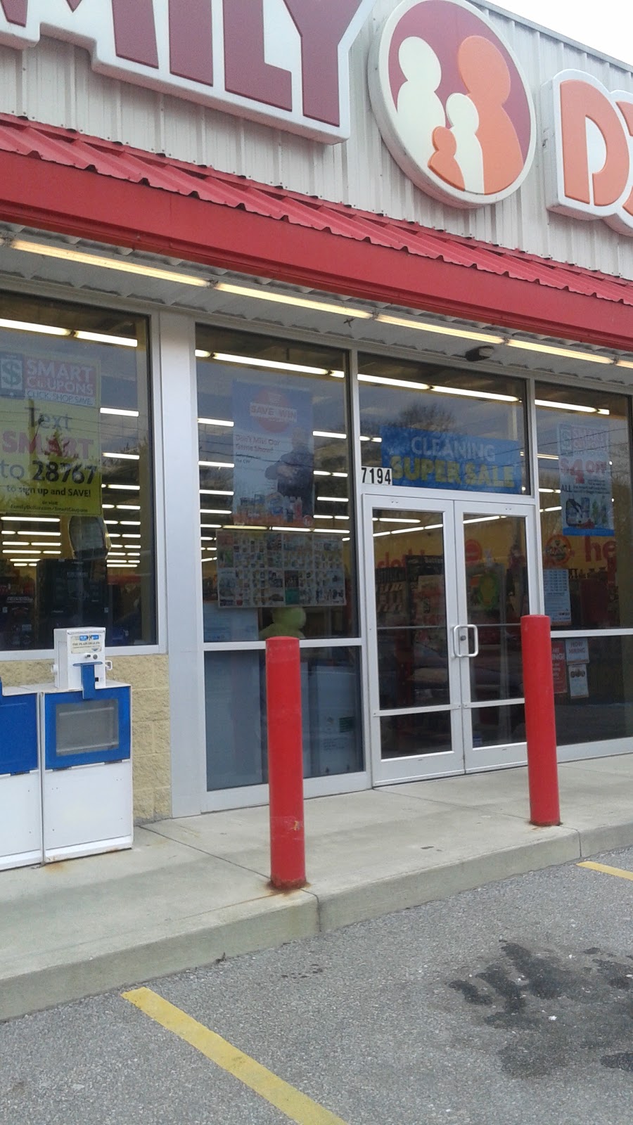 Family Dollar | 7194 Columbia Rd, Olmsted Township, OH 44138, USA | Phone: (440) 782-2769