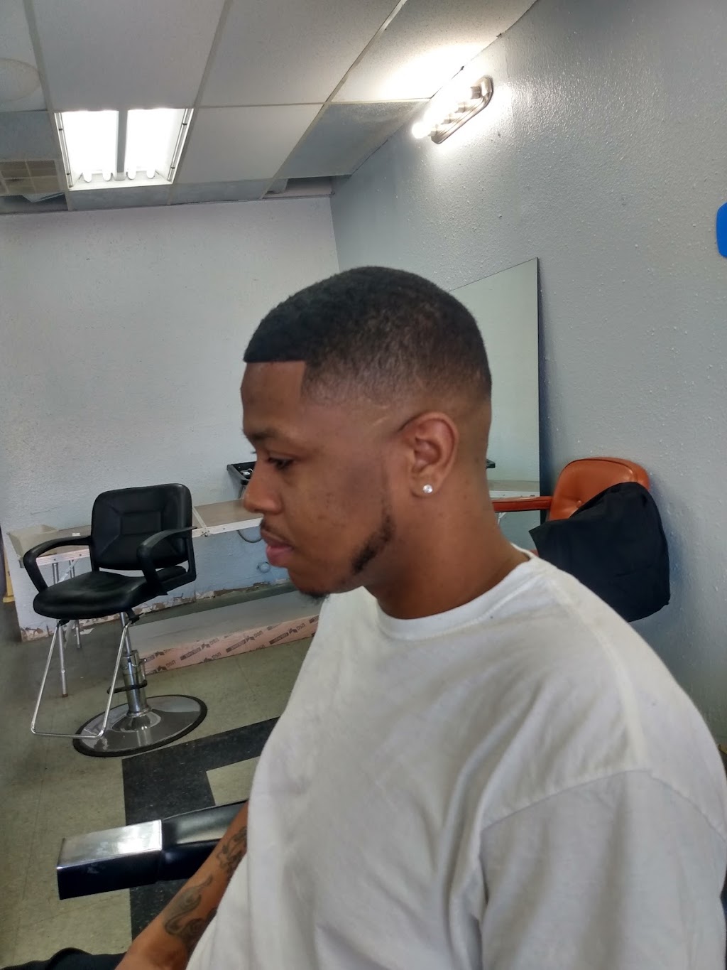 House of kutz barbershop | 5754 S Merriman Rd, Wayne, MI 48184 | Phone: (313) 808-9664