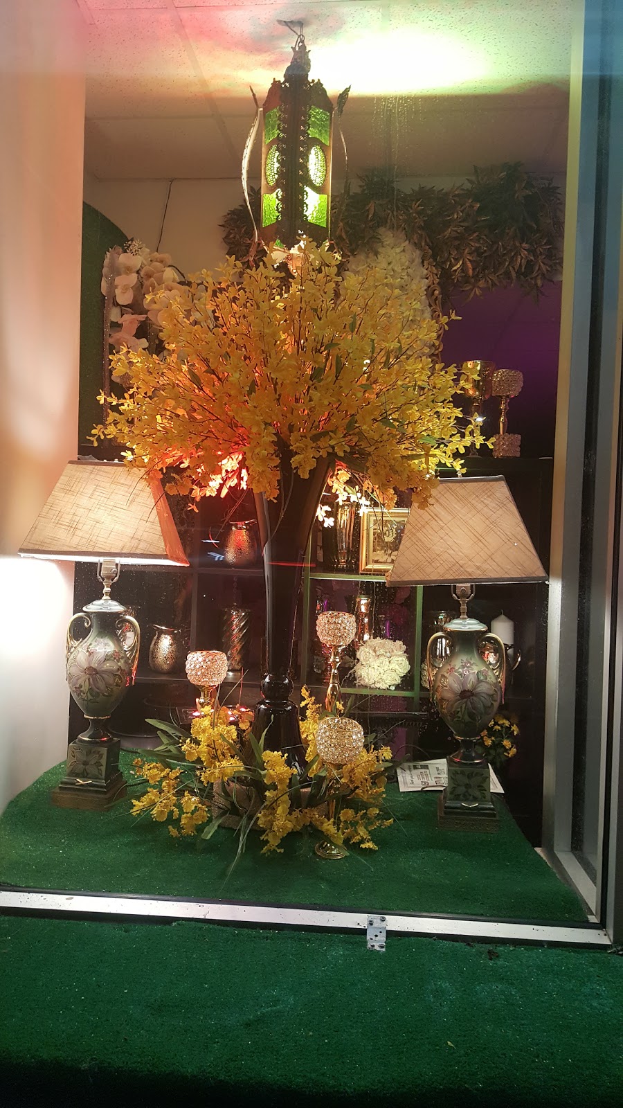 Caseys Florist & Decorations | 246-12 Jericho Turnpike, Floral Park, NY 11001, USA | Phone: (516) 233-1390