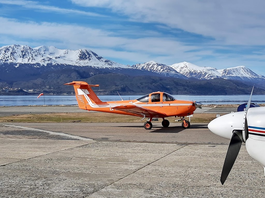 Ushuaia Aeroclub | Luis Pedro Fique 151, V9410 Ushuaia, Tierra del Fuego, Argentina | Phone: 02901 42-1717