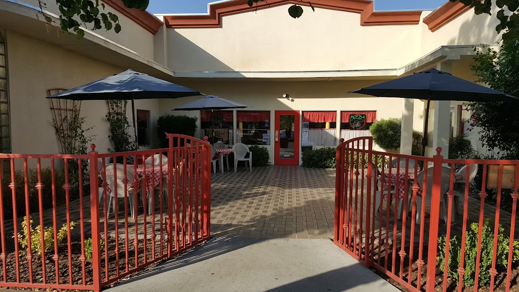 Pizza Factory | 133 S 6th St, Fowler, CA 93625, USA | Phone: (559) 834-3614