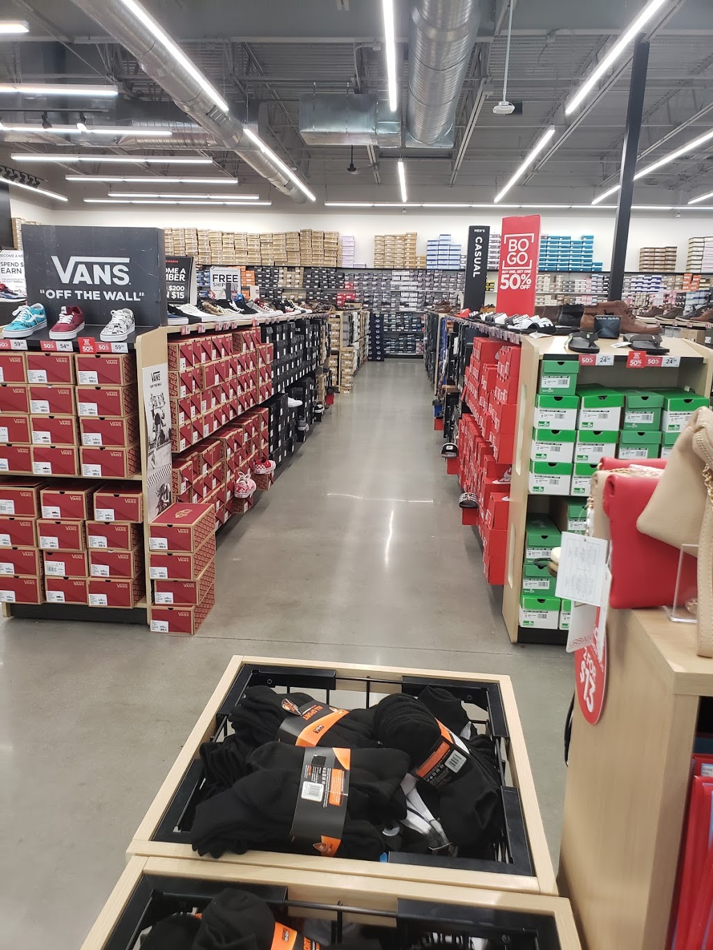 Famous Footwear Outlet | TANGER OUTLETS, 15853 N Fwy Service Rd E SUITE 1170, Fort Worth, TX 76177, USA | Phone: (682) 605-7632