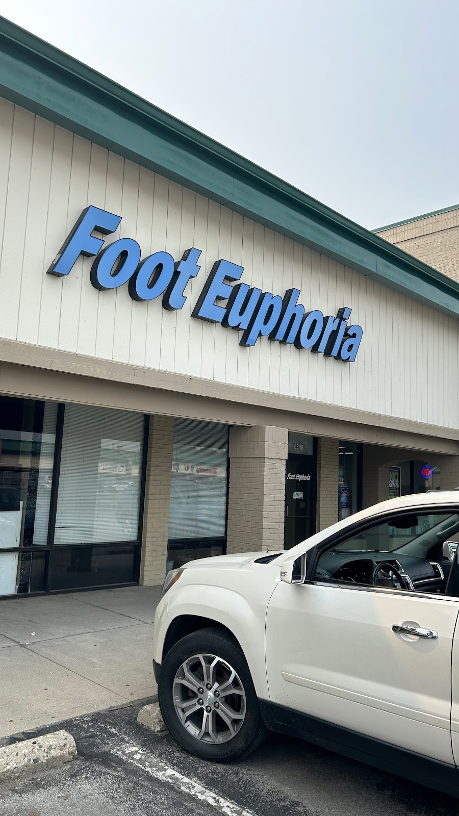 Foot Euphoria | 6348 E 82nd St, Indianapolis, IN 46250, USA | Phone: (317) 570-7055