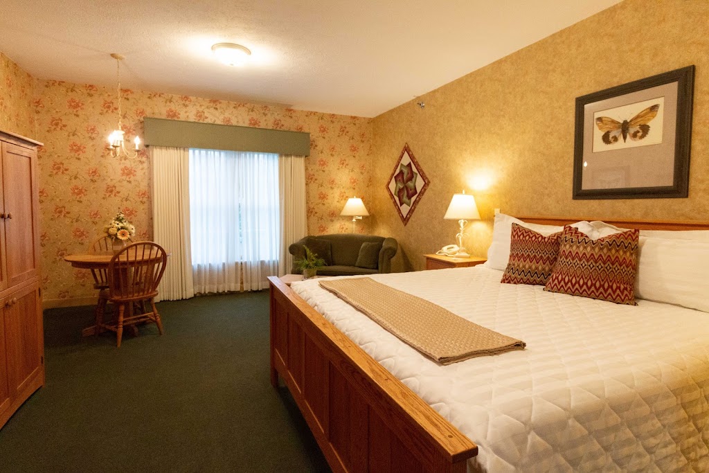 Essenhaus Inn & Conference Center | 240 US-20, Middlebury, IN 46540, USA | Phone: (574) 825-9471