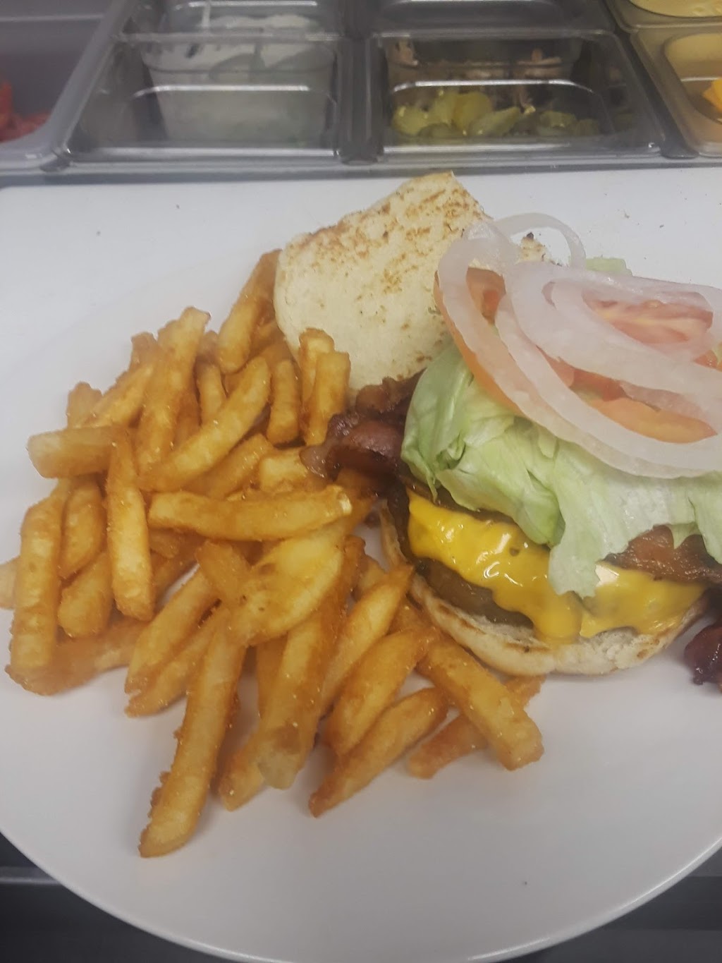 Garlettos Diner | 432 N State St, Clairton, PA 15025, USA | Phone: (412) 945-3329