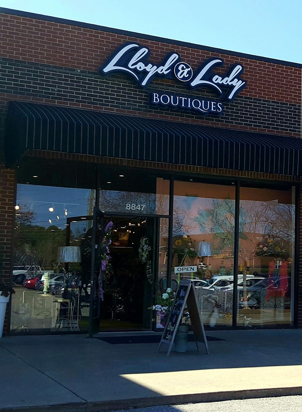 Lloyd & Lady Boutiques | 8847 Six Forks Rd, Raleigh, NC 27615, USA | Phone: (919) 916-5252