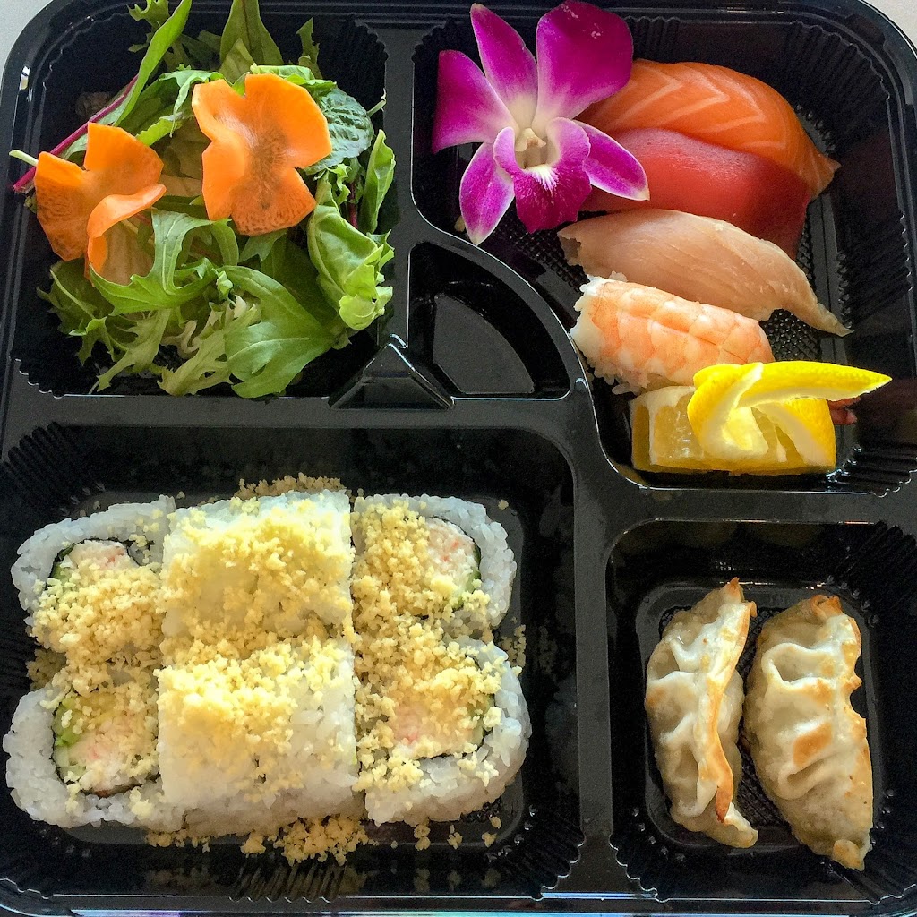 RollStop Sushi | 1385 W Park Western Dr, San Pedro, CA 90732 | Phone: (424) 368-5980