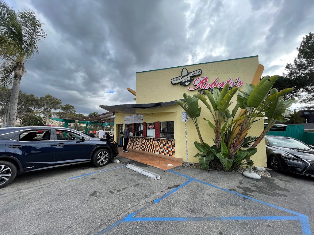 Robertos Taco Shop - Solana Beach | 445 N Hwy 101, Solana Beach, CA 92075, USA | Phone: (858) 704-4075