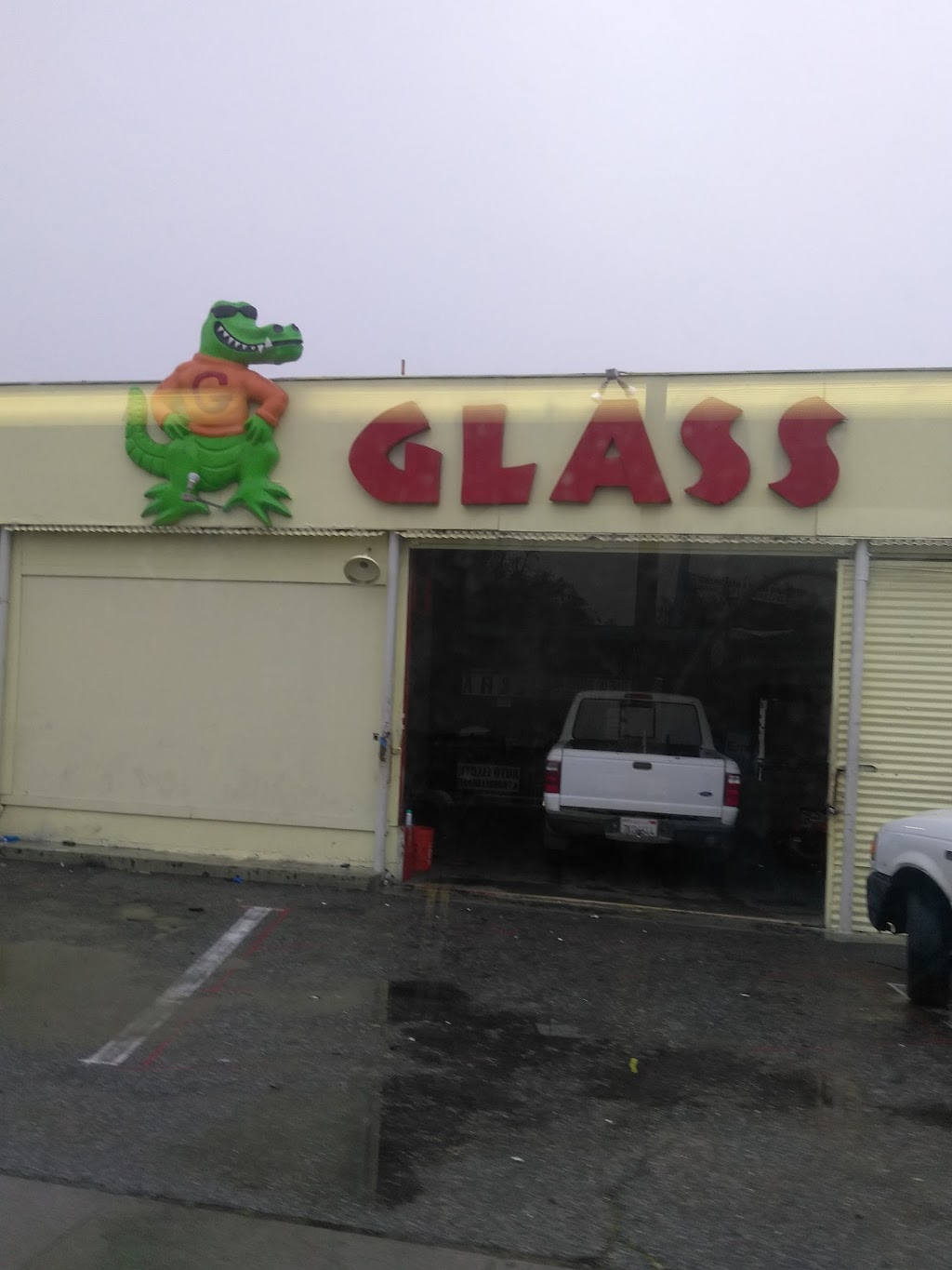 Gator Auto Glass | 505 W Holt Blvd, Ontario, CA 91762, USA | Phone: (909) 983-9230