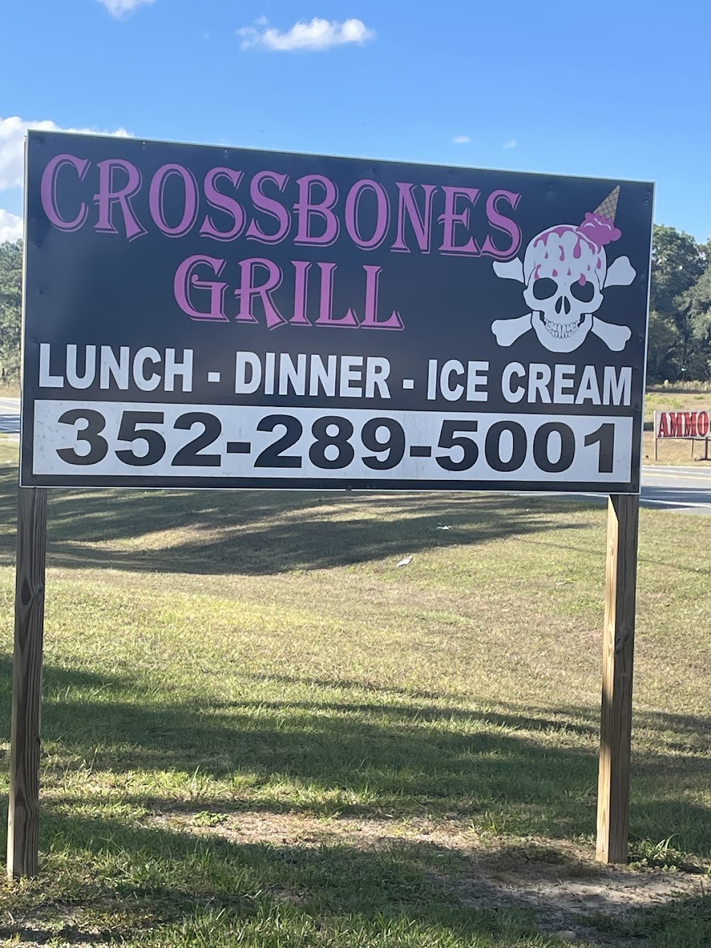 Crossbones Grill | 16460 FL-40, Silver Springs, FL 34488, USA | Phone: (352) 289-5001