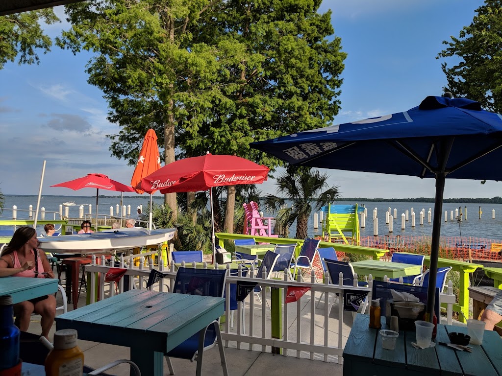 Kalua Beach Bar | 181 S Joanna Ave, Tavares, FL 32778, USA | Phone: (352) 609-5910