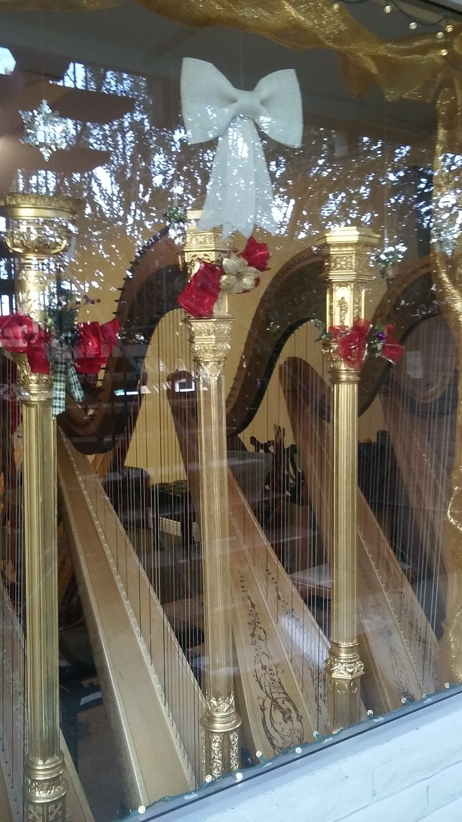 VictoriaHarpist.com | 1513 Elm St, El Cerrito, CA 94530, USA | Phone: (510) 932-2141