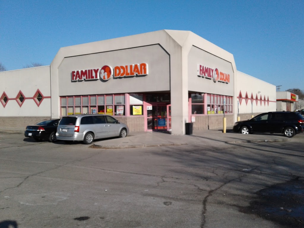 Family Dollar | 20720 Van Dyke Ave, Warren, MI 48089, USA | Phone: (586) 920-0018