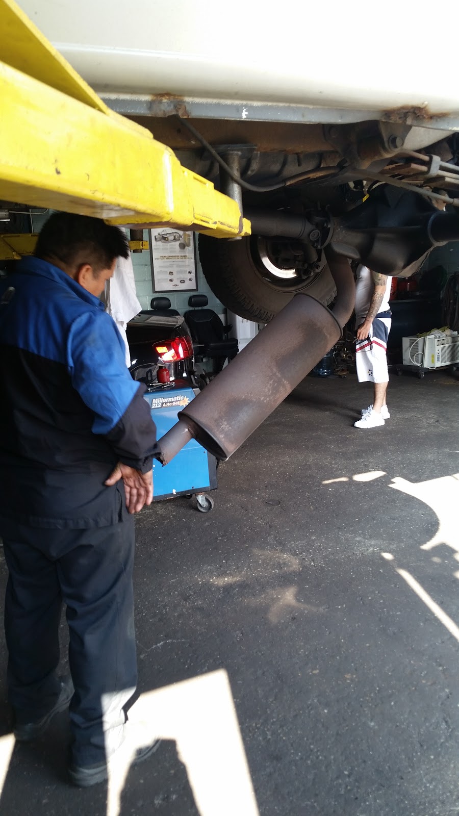 Alfonso Auto Repair Corp | 70-20 51st Ave, Woodside, NY 11377, USA | Phone: (718) 478-1300