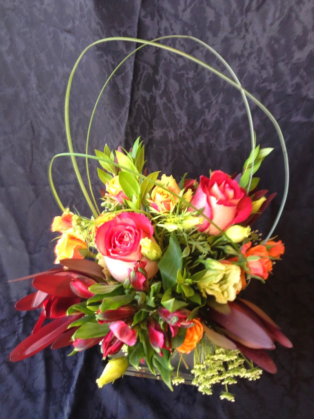 Hawk Flowers and Gifts | Bowles Viilage, 7421 W Bowles Ave #8, Littleton, CO 80123, USA | Phone: (303) 872-8555