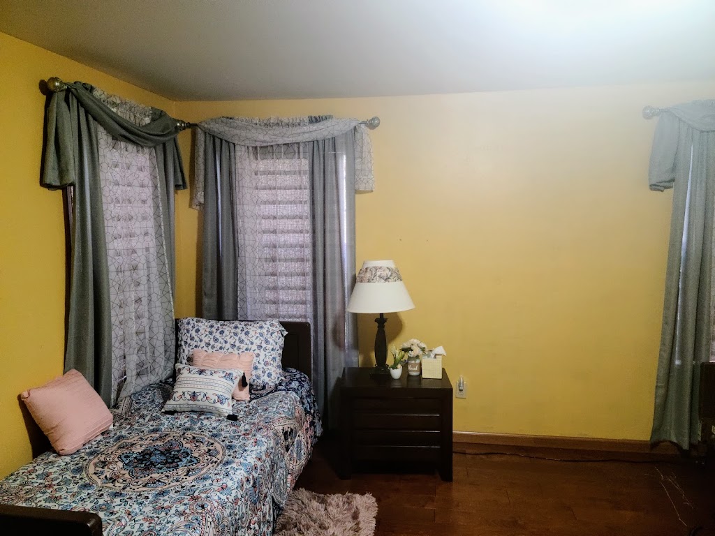 Royal Arms Adult Family Home | 2911 16th St SE, Puyallup, WA 98374, USA | Phone: (253) 632-6331