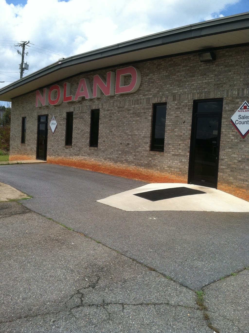 Martinsville Noland | 591 Hollie Dr, Martinsville, VA 24112, USA | Phone: (276) 638-8706