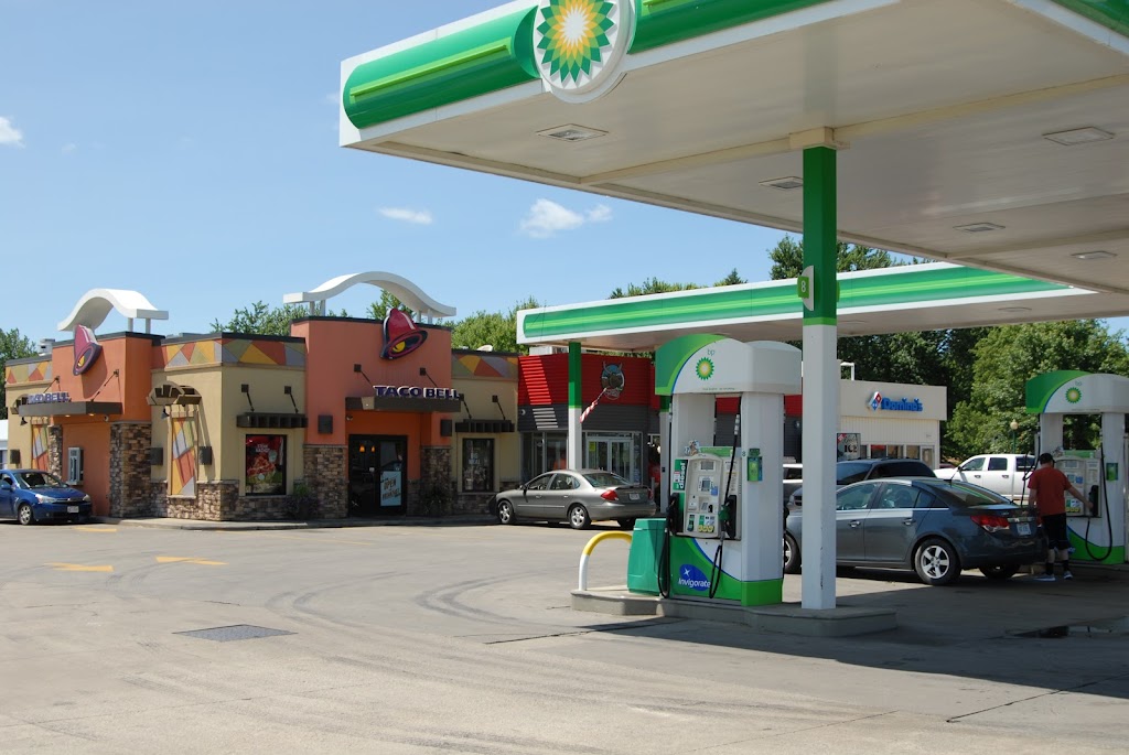 Mickey Mart | 704 N Main St, Wellington, OH 44090, USA | Phone: (440) 647-9400