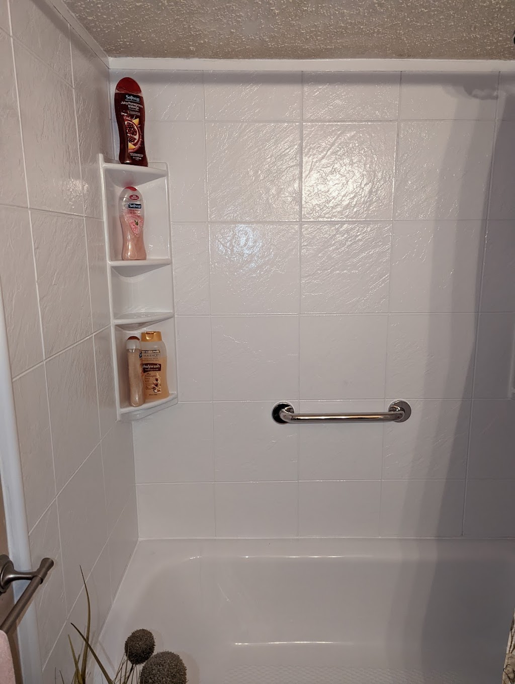 Bath Fitter | 1163 Holiday Dr A, Kent, OH 44240, USA | Phone: (330) 230-7144