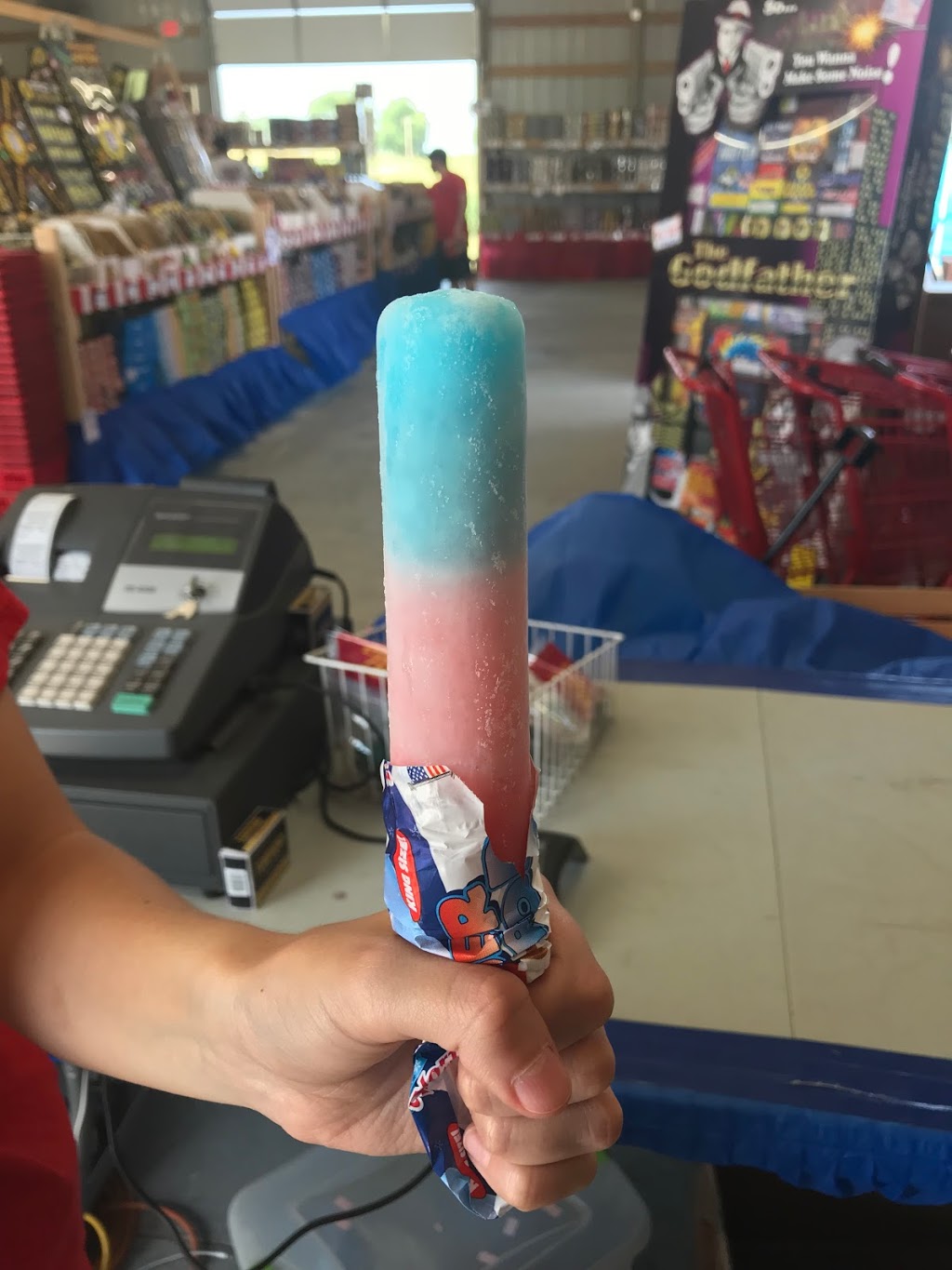 Disount Daves Fireworks | 11410 State Rte 92, Kearney, MO 64060, USA | Phone: (816) 694-4552