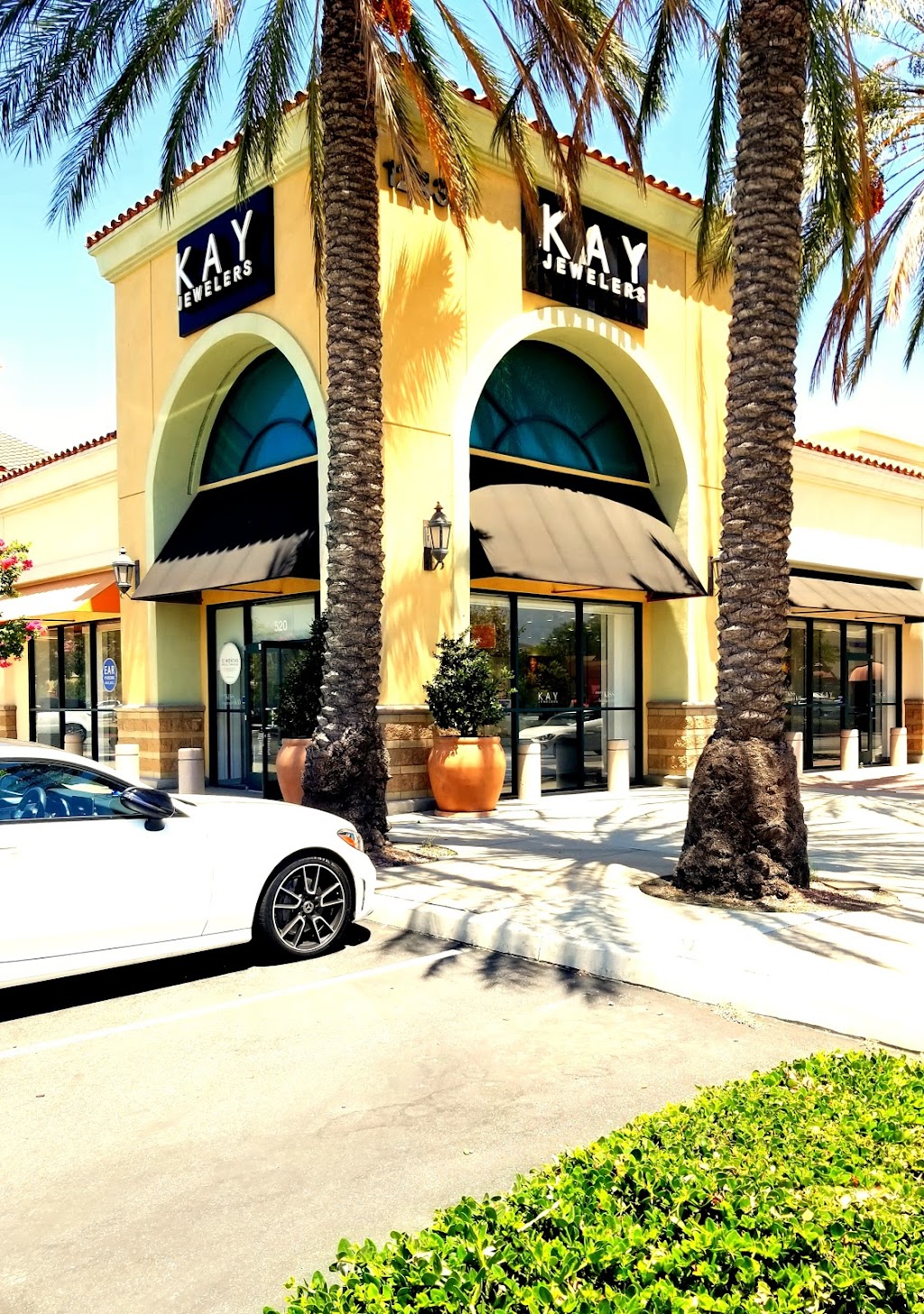 Kay Jewelers | Gateway Iii, 12435 Limonite Ave Ste. 520, Eastvale, CA 91752, USA | Phone: (951) 681-0328