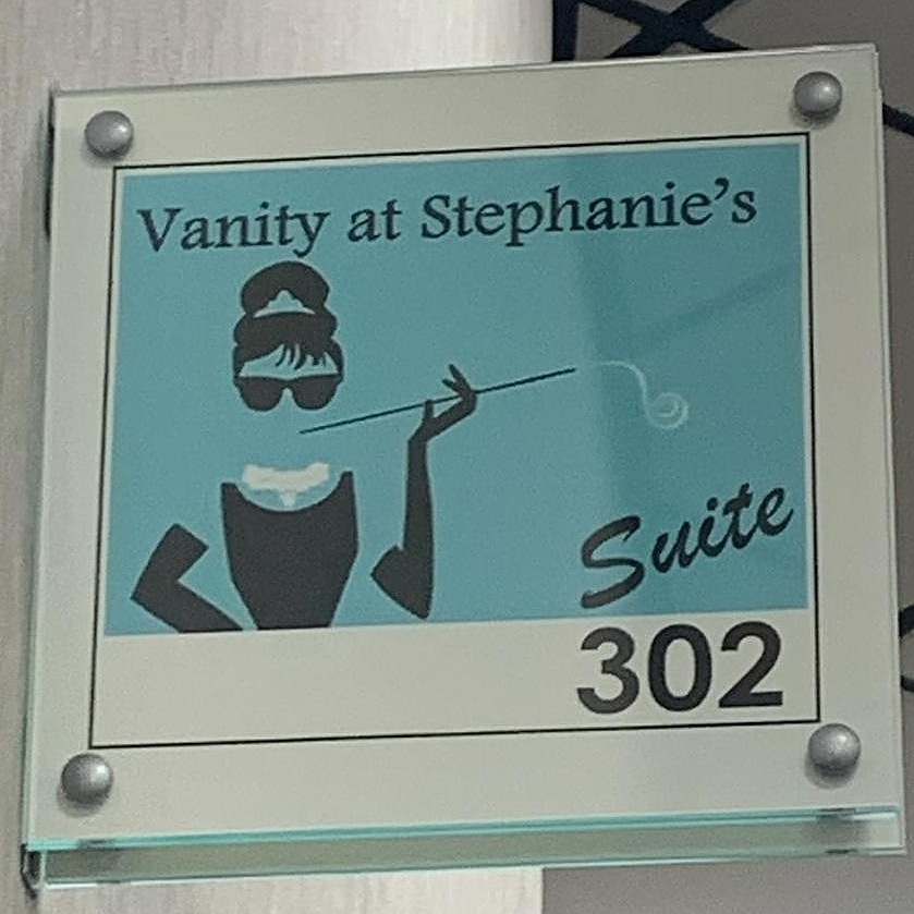 Vanity at Stephanies | 1928 TX-46 Unit 105, New Braunfels, TX 78132, USA | Phone: (830) 486-1356