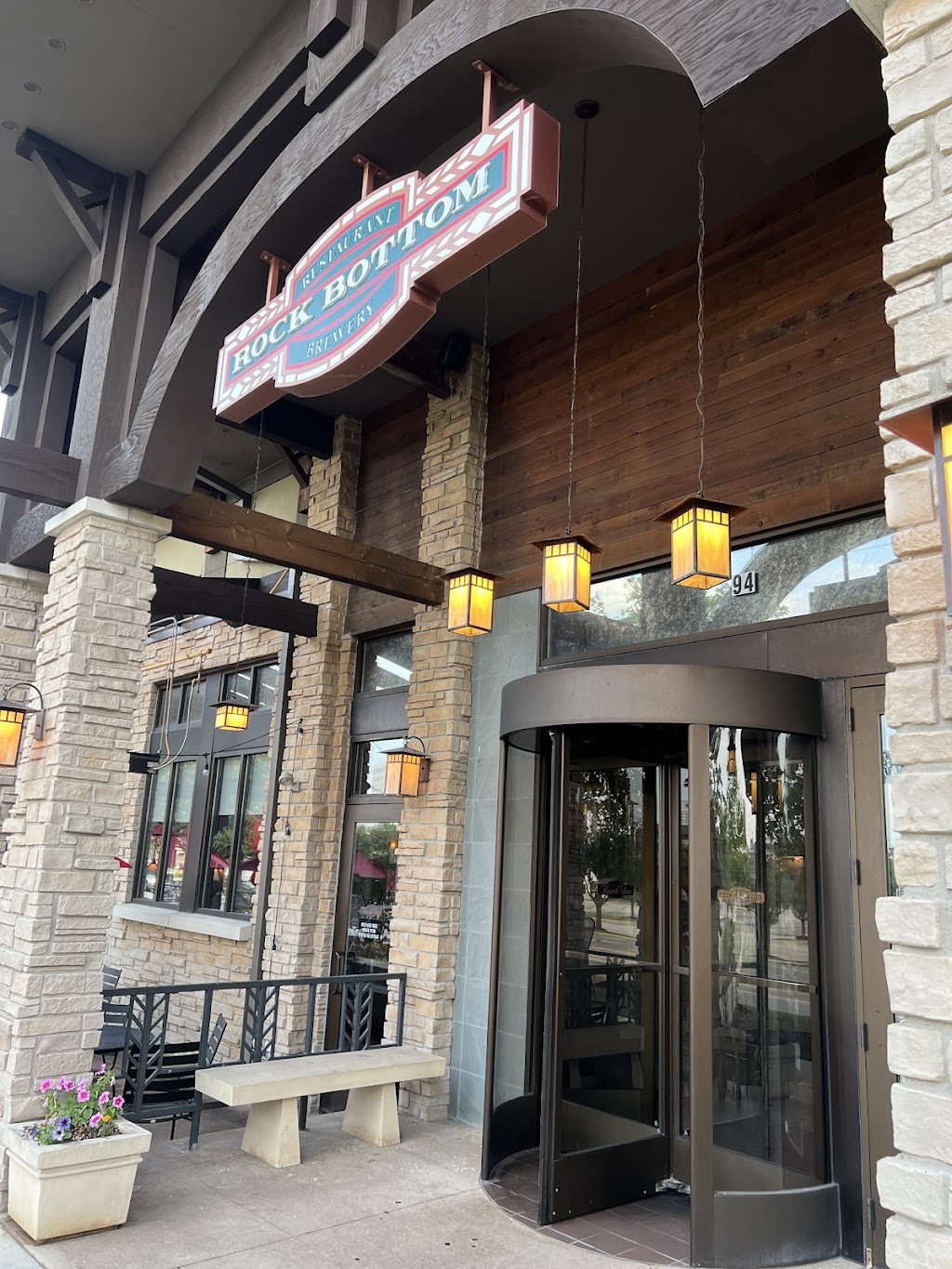 Rock Bottom Restaurant & Brewery | 94 Yorktown Shopping Center, Lombard, IL 60148 | Phone: (630) 424-1550