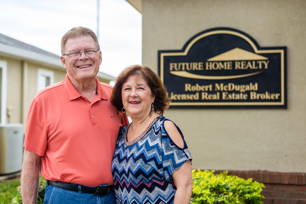 Pam and Chuck Davis | 22552 Cashford Cir, Wesley Chapel, FL 33549, USA | Phone: (813) 765-1007