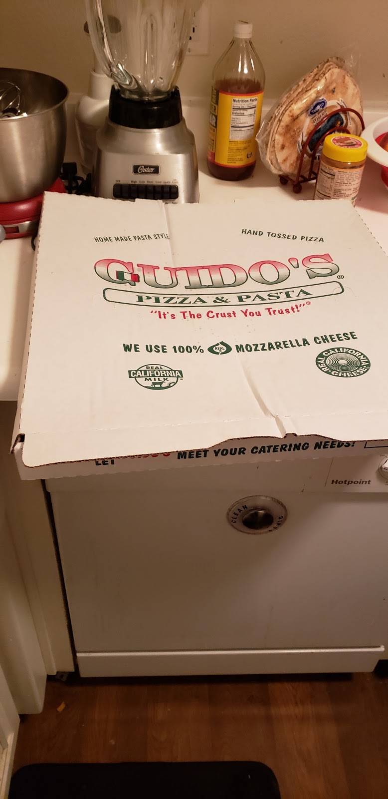 Guidos Pizza & Pasta | 20113 Sherman Way, Winnetka, CA 91306, USA | Phone: (818) 882-2627
