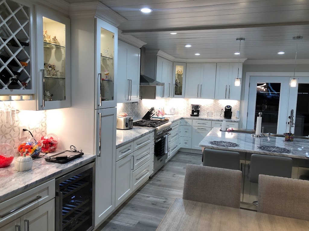 thewhiteshaker.com | 1000 S Andrews Ave, Pompano Beach, FL 33069, USA | Phone: (954) 939-4533