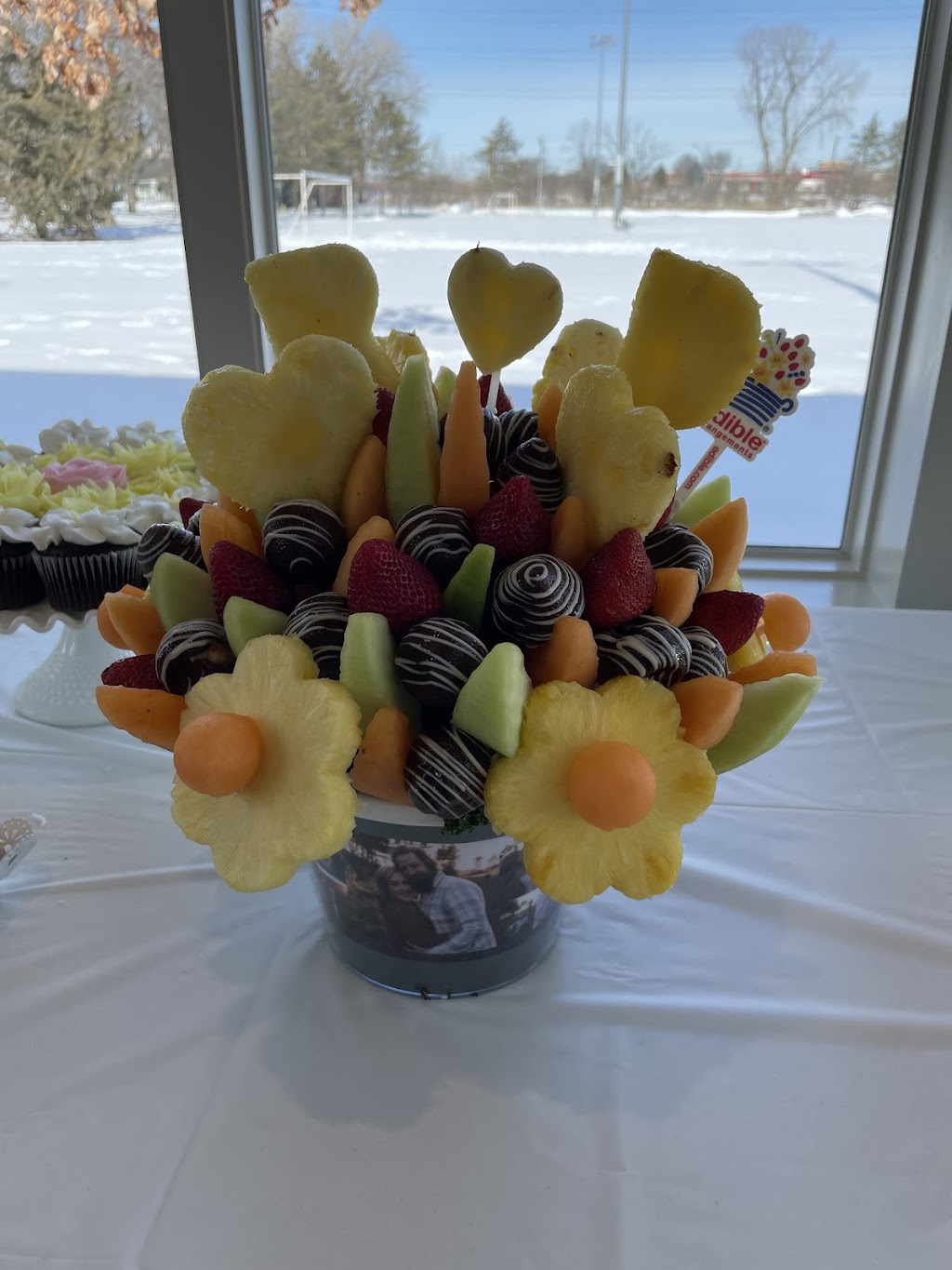 Edible Arrangements | 1747 Lexington Ave N, Roseville, MN 55113, USA | Phone: (651) 488-4500