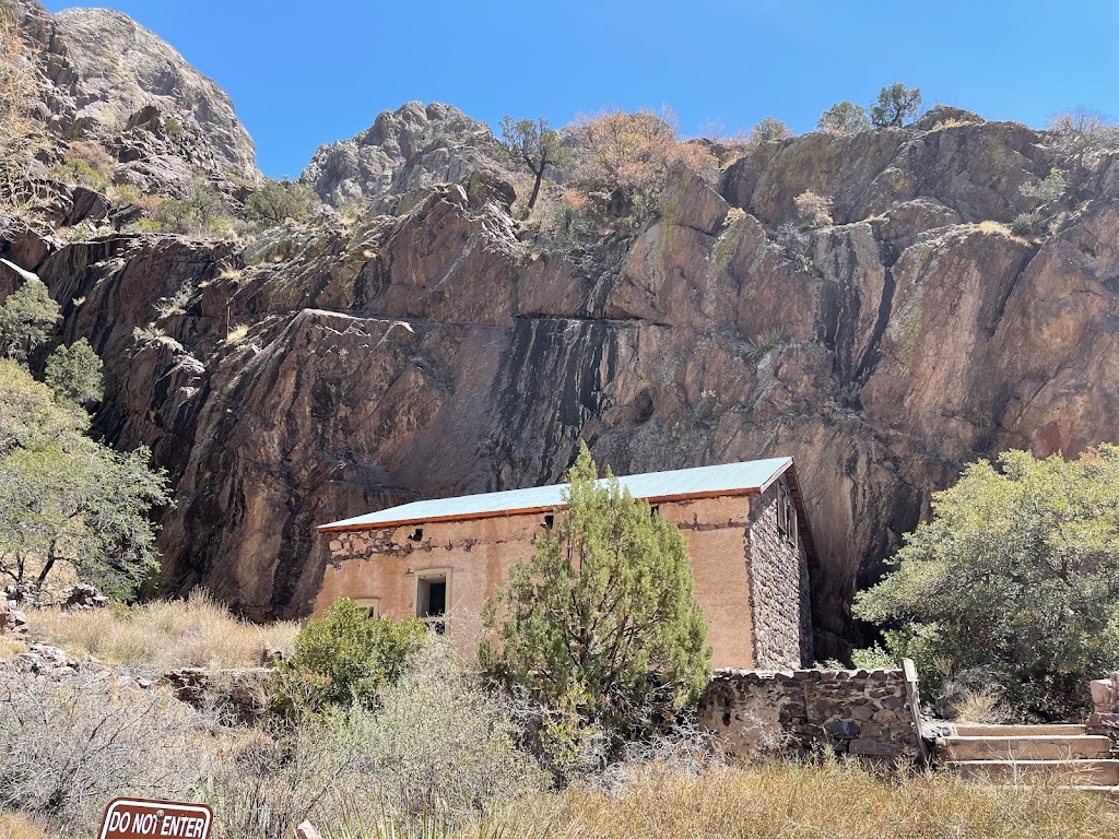 Dripping Springs | Dripping Springs Trail, Las Cruces, NM 88011, USA | Phone: (575) 522-1219