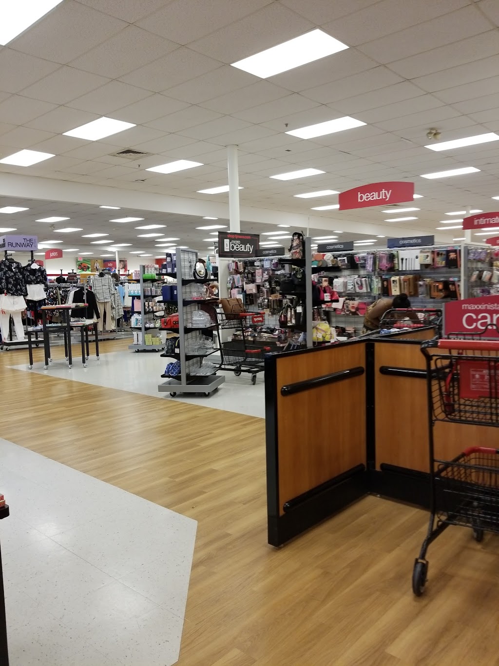 T.J. Maxx | 1717 PA-228, Cranberry Twp, PA 16066, USA | Phone: (724) 772-4900