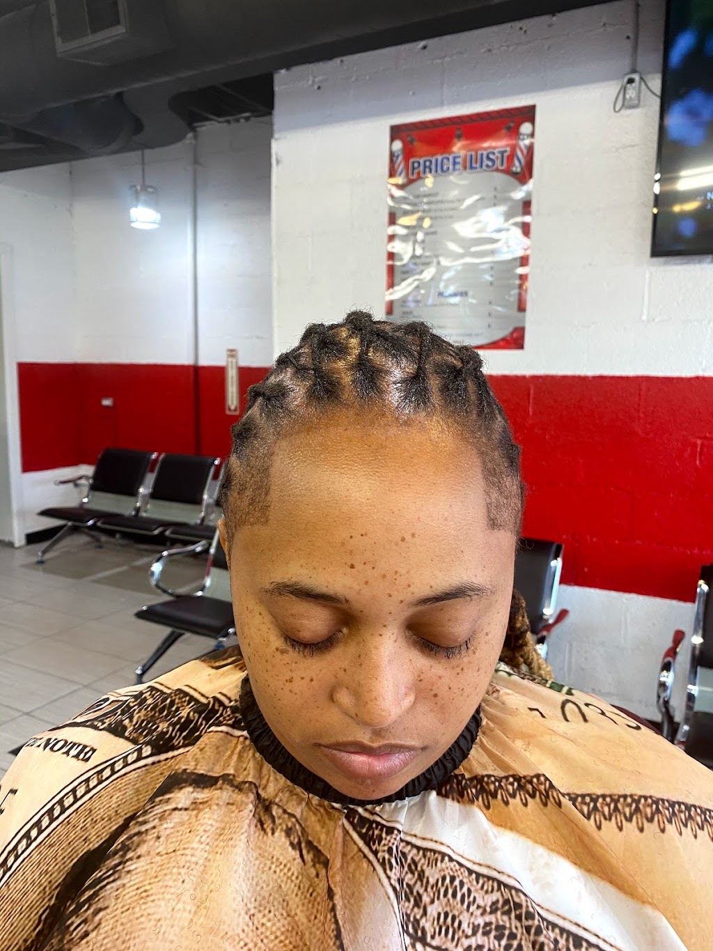 Bankroll Barber & Beauty lounge | 5218 Seven Mile E, Detroit, MI 48234, USA | Phone: (313) 694-9172