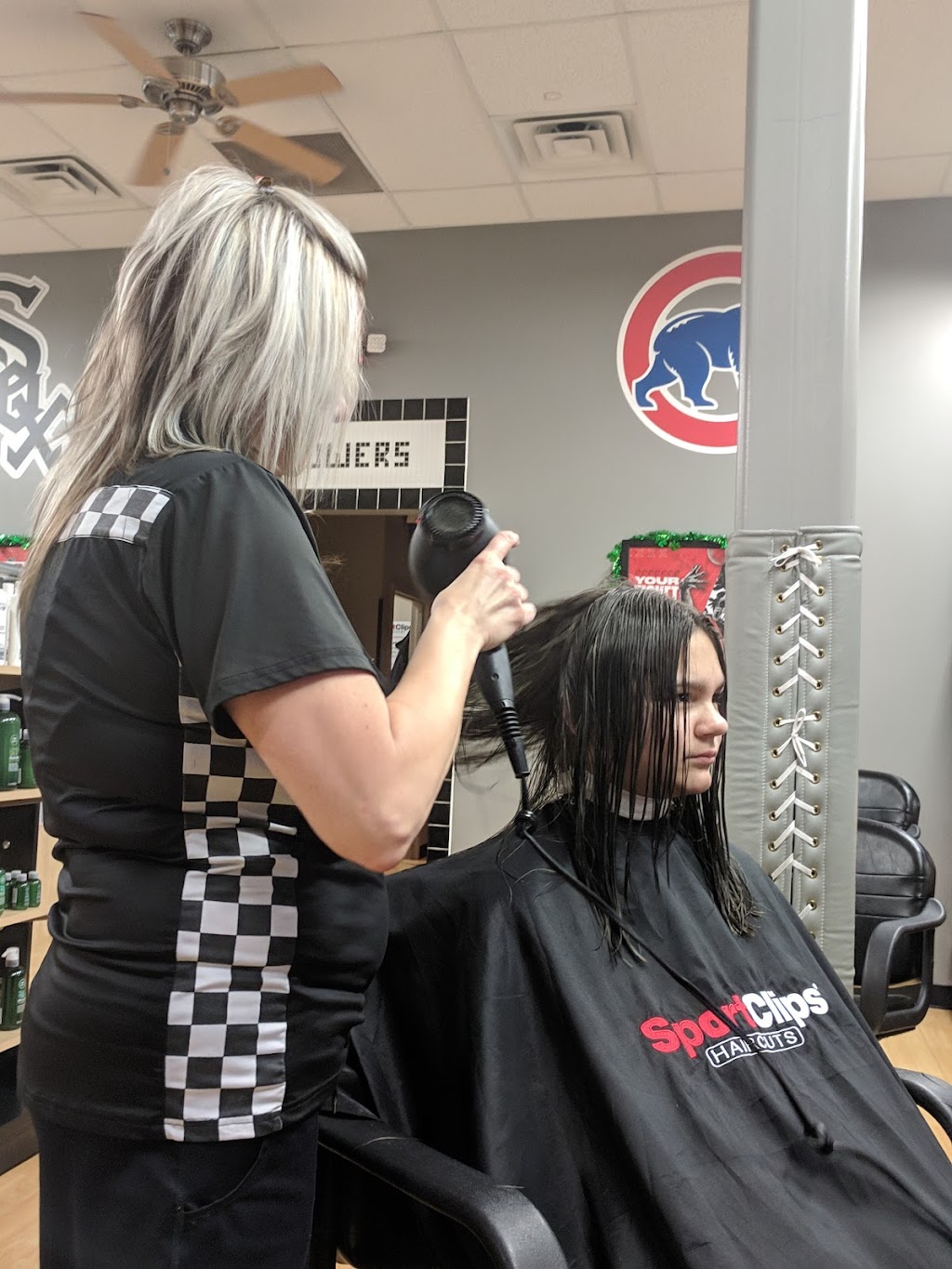 Sport Clips Haircuts of North Riverside | 2518 S Harlem Ave Suite #5B, North Riverside, IL 60546, USA | Phone: (708) 443-6160