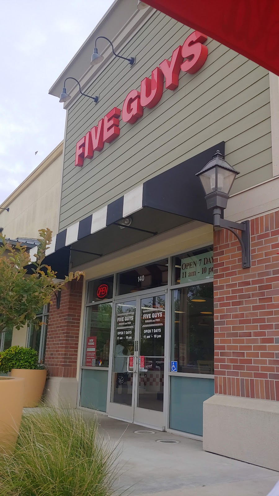 Five Guys | 2640 Reynolds Ranch Pkwy, Lodi, CA 95240, USA | Phone: (209) 333-9750