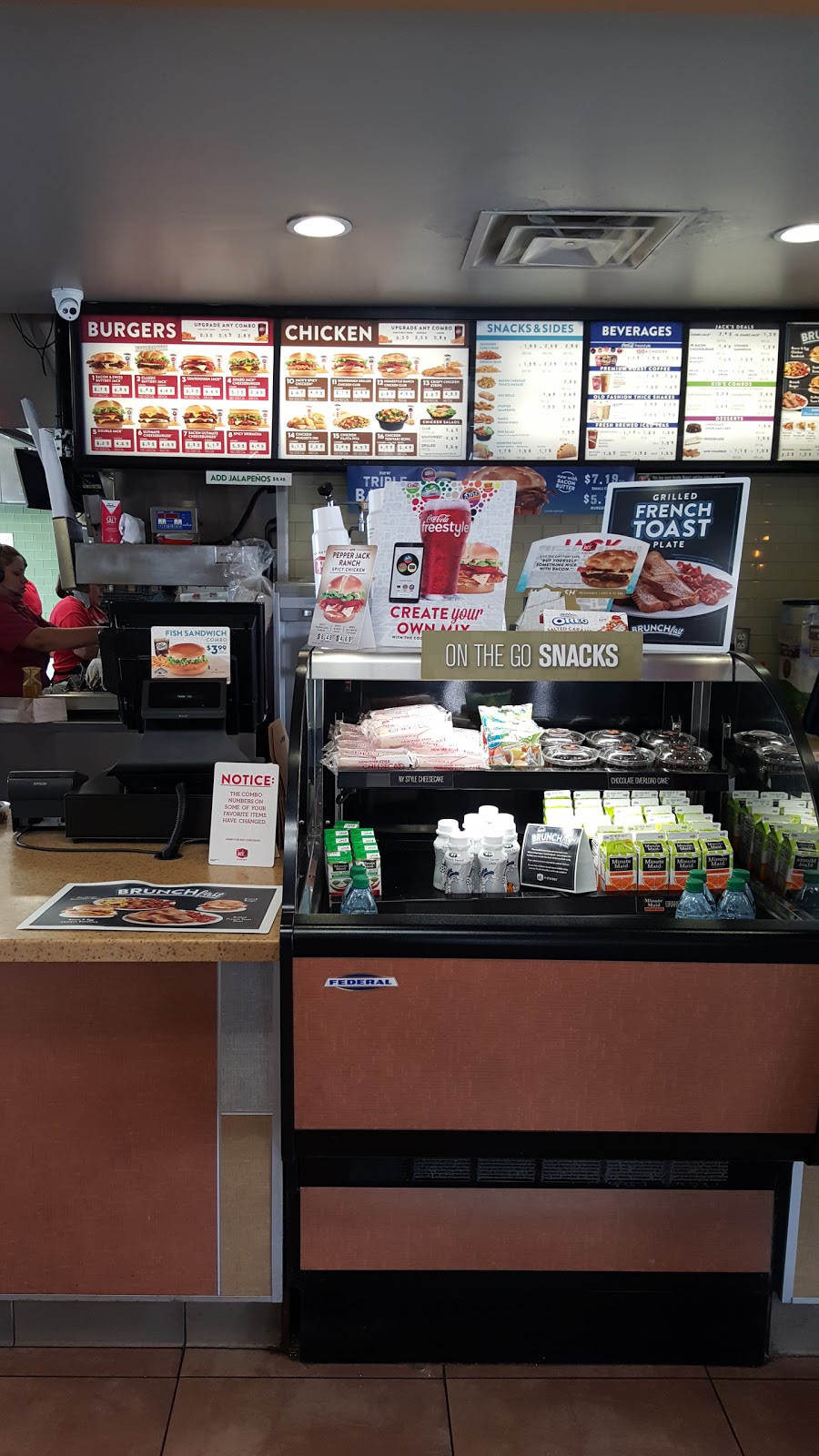 Jack in the Box | 2452 Luna Rd, Carrollton, TX 75006, USA | Phone: (972) 247-5181