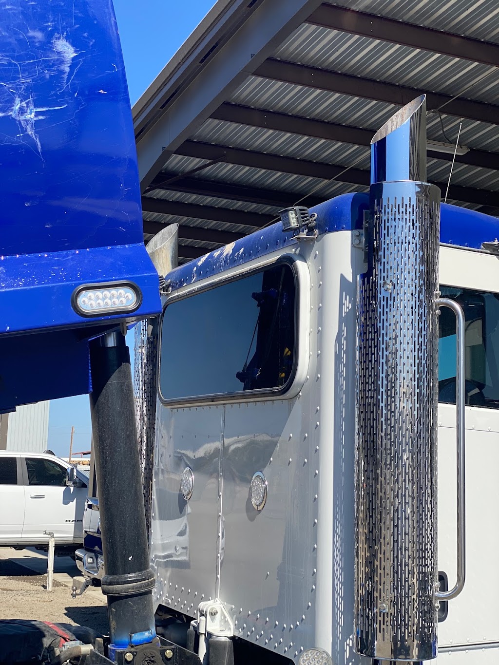 G & S Truck Wash Inc | 816 Frontage Rd, Ripon, CA 95366, USA | Phone: (209) 341-9969