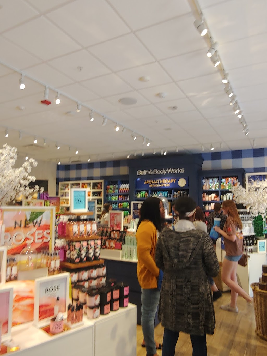 Bath & Body Works | 1600 Premium Outlets Blvd, Norfolk, VA 23502, USA | Phone: (757) 807-2521