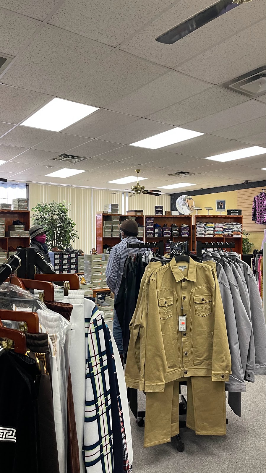 Ralphs Menswear | 736 E 36th St N, Tulsa, OK 74106, USA | Phone: (918) 425-3933