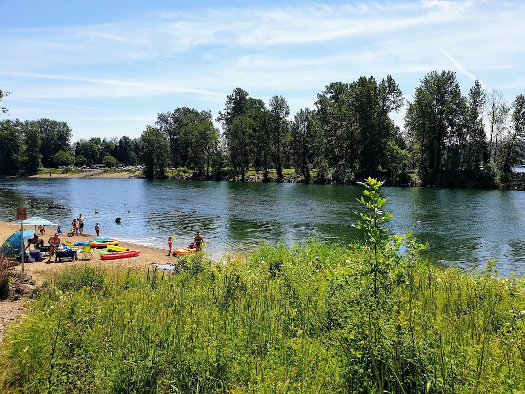 Clackamette RV Park | 1955 Clackamette Dr, Oregon City, OR 97045 | Phone: (503) 496-1201