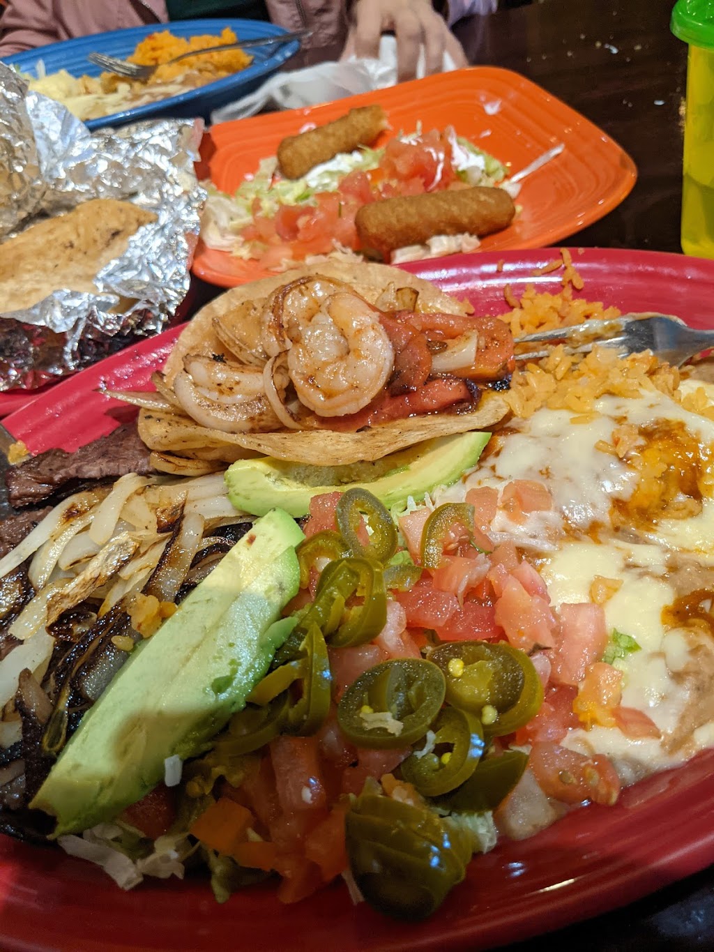 La Carreta Mexican Restaurant & Bar | 269 81st Ave, Merrillville, IN 46410, USA | Phone: (219) 791-0119