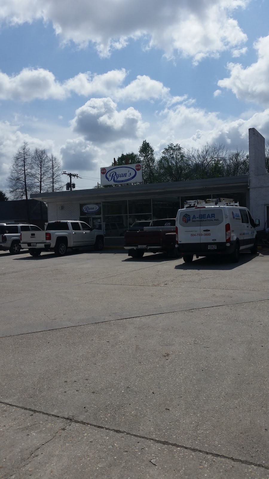 Ryans Family Grocery | 9283 Airline Hwy, Sorrento, LA 70778, USA | Phone: (225) 675-5360