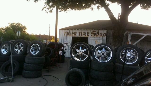 Tiger Tire Shop | 5211 W Davis St, Dallas, TX 75211, USA | Phone: (214) 623-0401