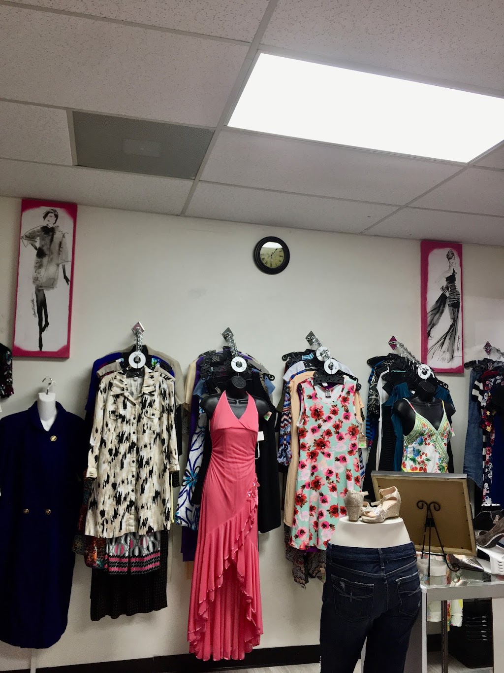 Auragnel Boutique | 12421 Scarsdale Blvd ste a, Houston, TX 77089, USA | Phone: (832) 617-8970