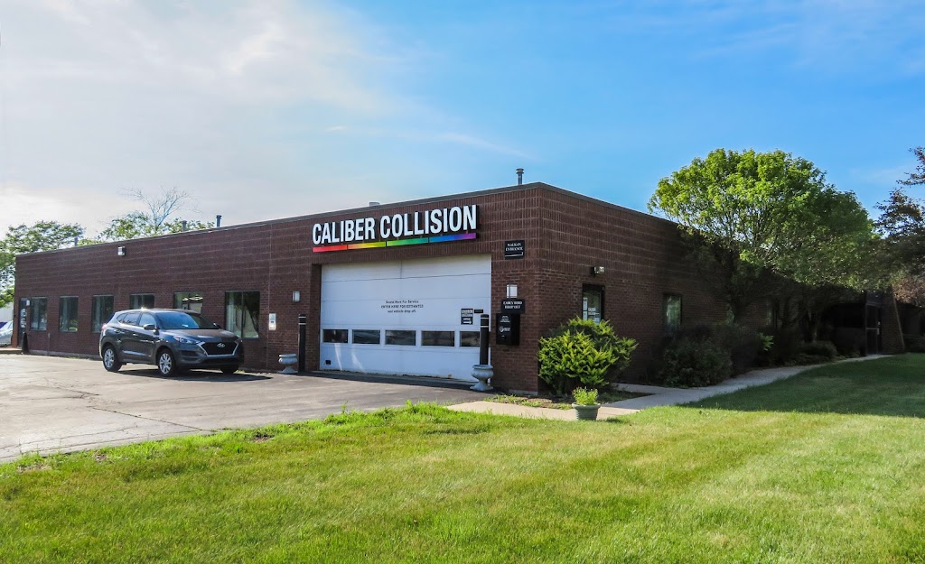 Caliber Collision | 1625 N Barker Rd, Brookfield, WI 53045, USA | Phone: (262) 860-8680