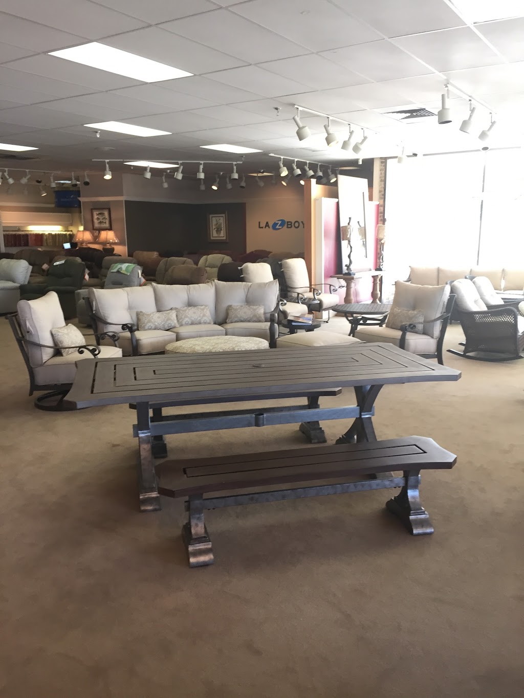 Mark Kings Lake Martin Furniture | 1425 Dadeville Rd, Alexander City, AL 35010, USA | Phone: (256) 234-4275