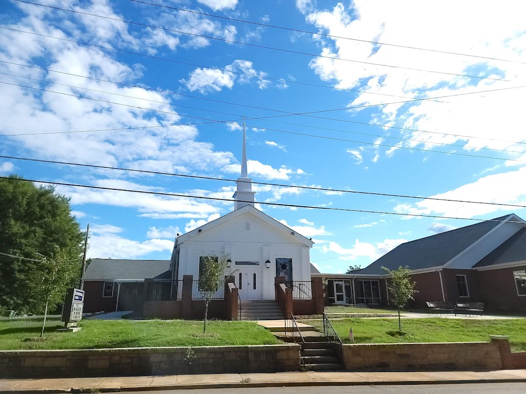First Presbyterian Church | 316 E Main St, Pilot Mountain, NC 27041, USA | Phone: (336) 368-5399